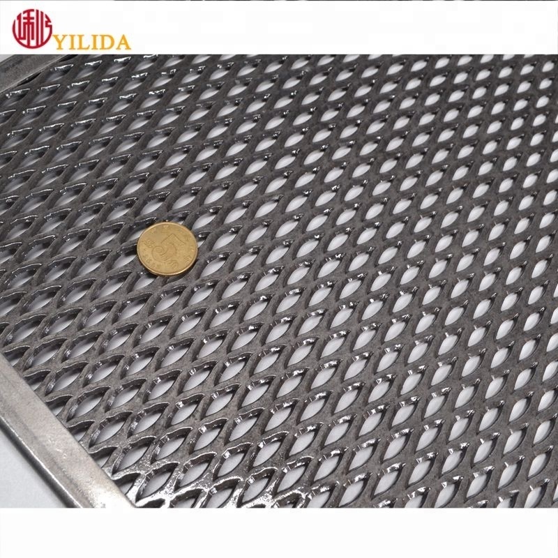 Heavy Duty Small Hole  Expanded Metal Mesh for Highway Isolation network