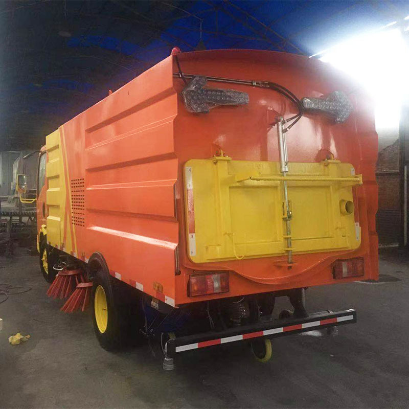 Customized HOWO 4x4 RHD 3000L Water Tanker 2000L Dust Tanker Road Sweeper Truck Street Cleaning Truck Sweeper-Washer Vehicle