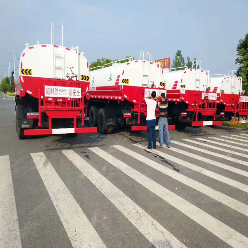 Factory Price DONGFENG 6x4 15m3 RHD Drinking Water Truck 20m3 Sanitation Irrigation 18T Street Cleaning Washer Manufacturer