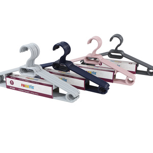 Wholesale Clothes Hanger Wardrobe Storage Laundry Plastic and Durable Clothes Hanger Made in Turkey