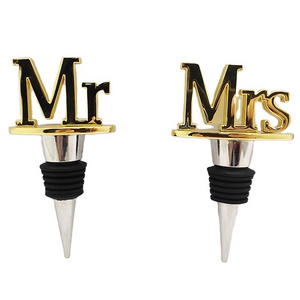 Novelty  golden metal MR & MRS decorative wine stopper