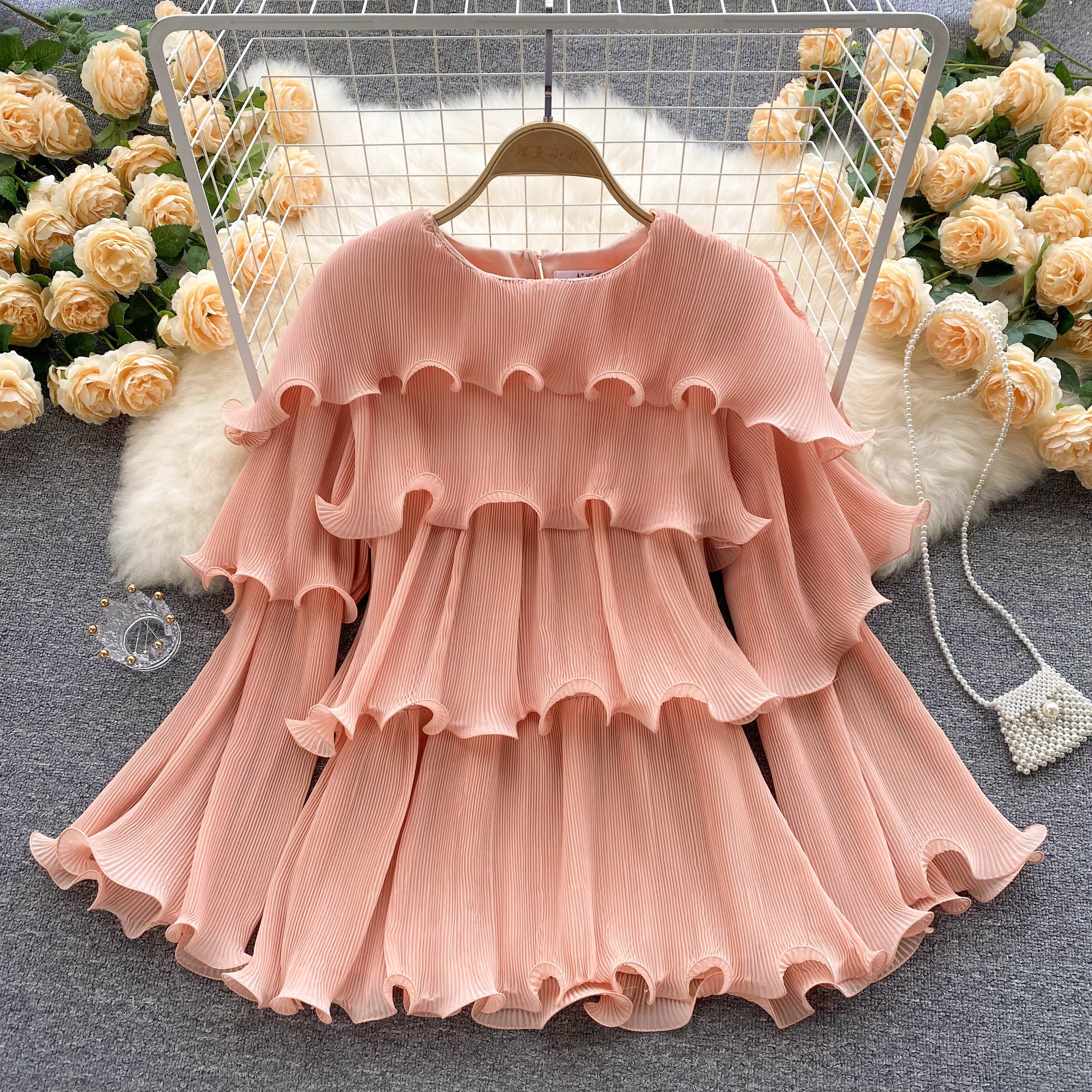 Women Blouses Elegant Chic Design Tops Fashionable Round Neck Ruffles Loose Pleated Temperament Chiffon Shirts