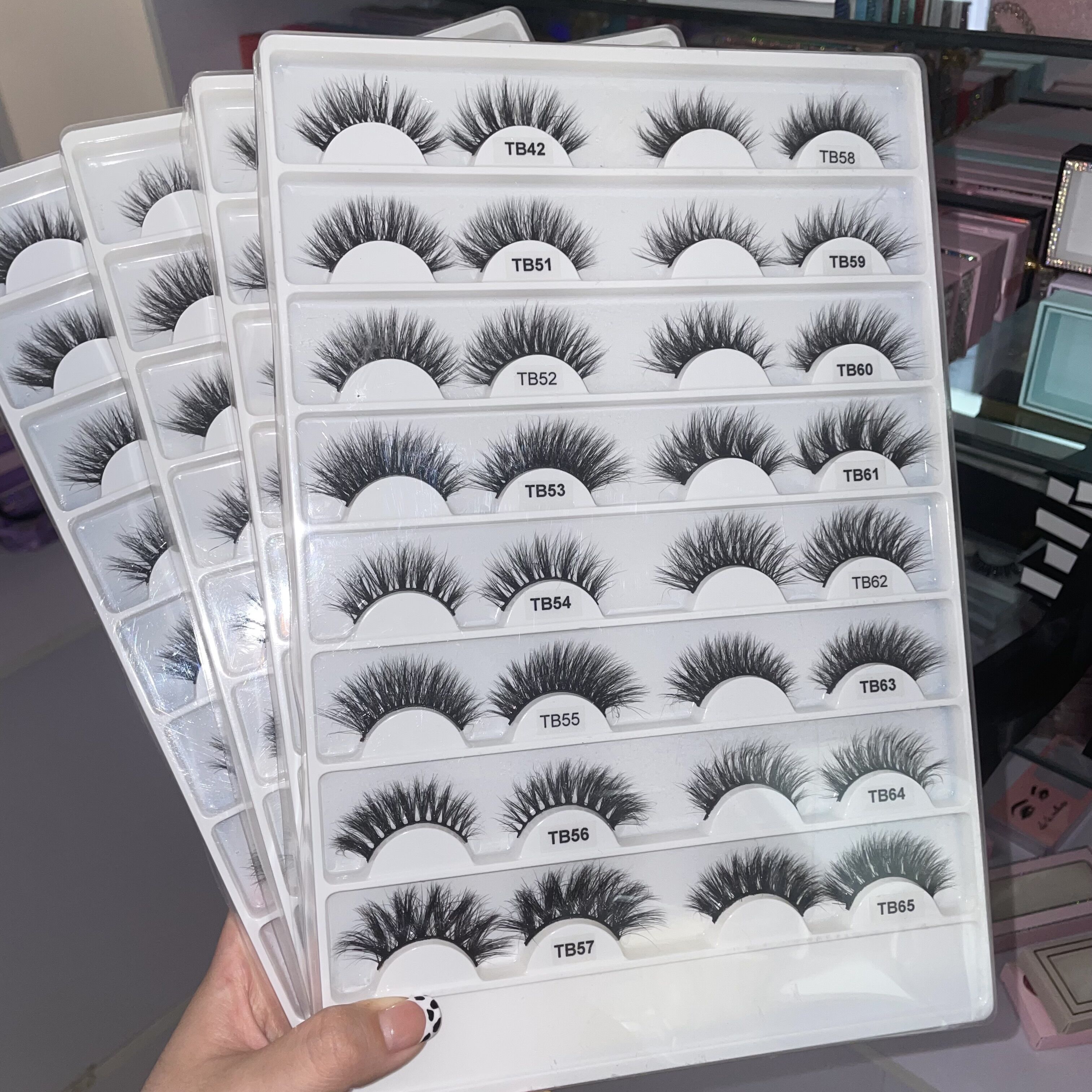 Mink Eyelashes Fluffy Natural 100% hand-made18mm 3D mink lashes wholesale with eyelash packaging box