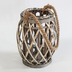 Small Willow Lantern with Rope Handle