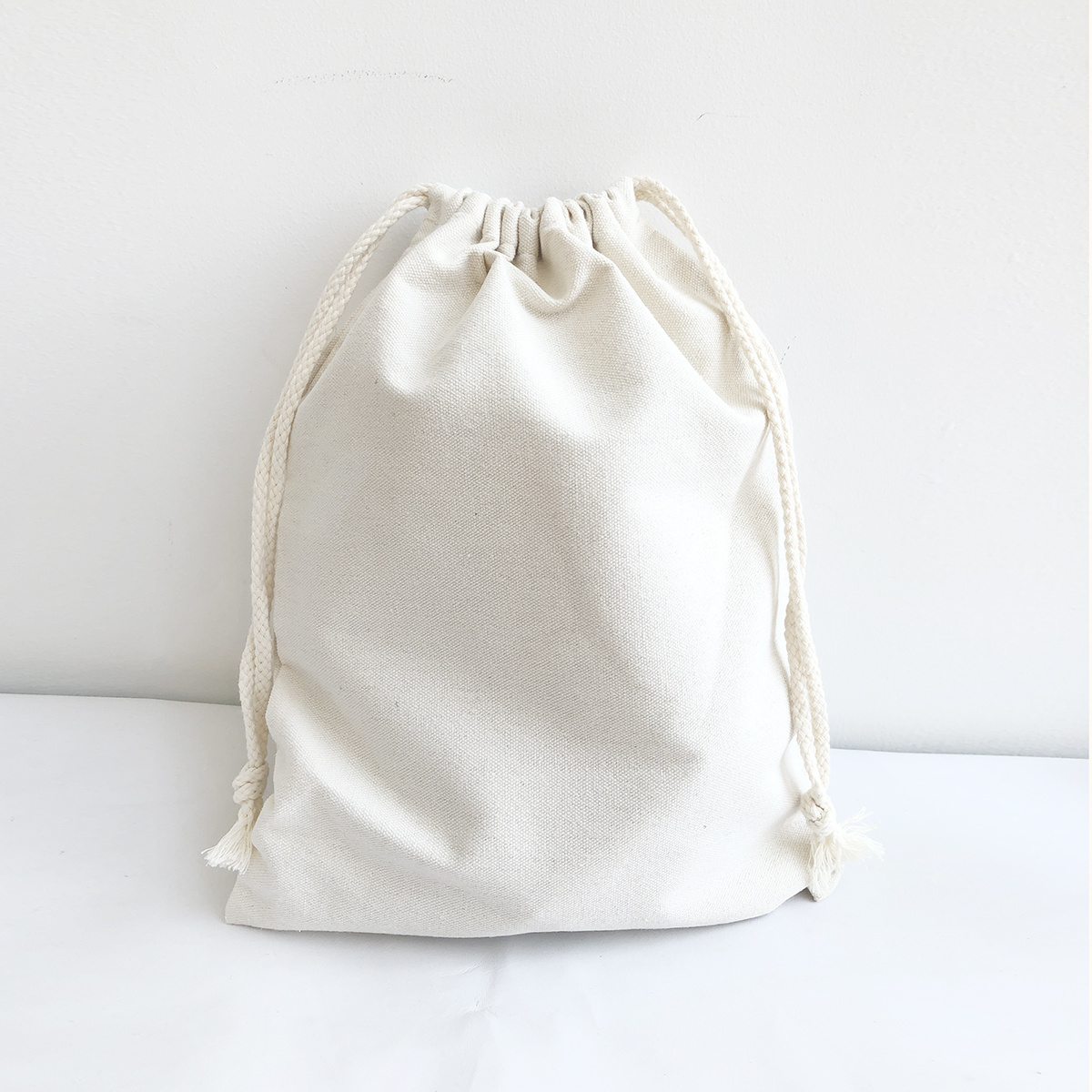 Hot sale round bottom cosmetic gift pouch eco friendly drawstring cotton Fabric candle bags