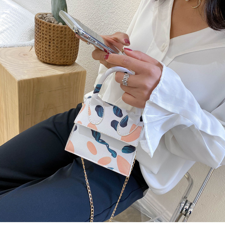 Unique Ladies Chains Shoulder Crossbody Women Mini Printed Hand Bags Small Purses Luxury Clutch Handbags