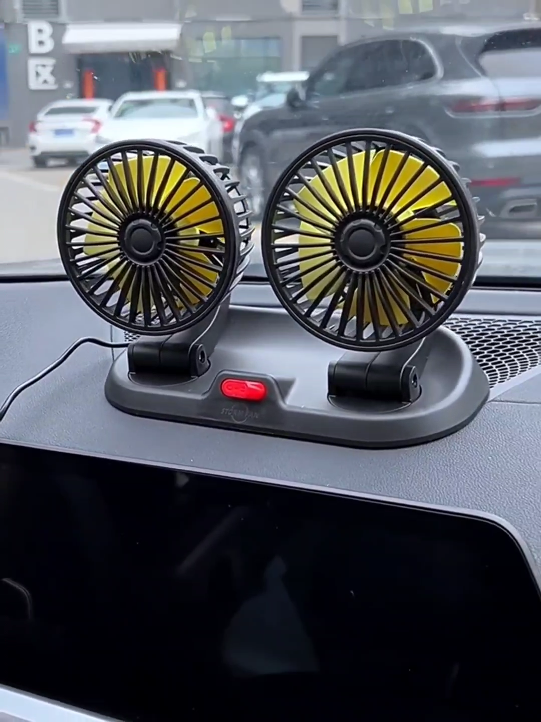 Auto Vehicle Car Fan Car Fan 360 Rotating Cooling Air Vehicle Fan Quiet Car Air Conditioner