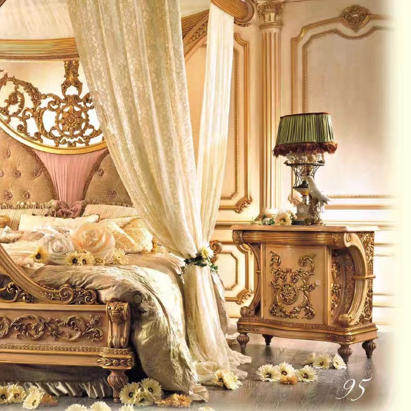 Royal Velvet Upholstered Double Bed Frame King Size Latest Design Bed Room Furniture Wood Luxury Classical Carved Canopy Bed