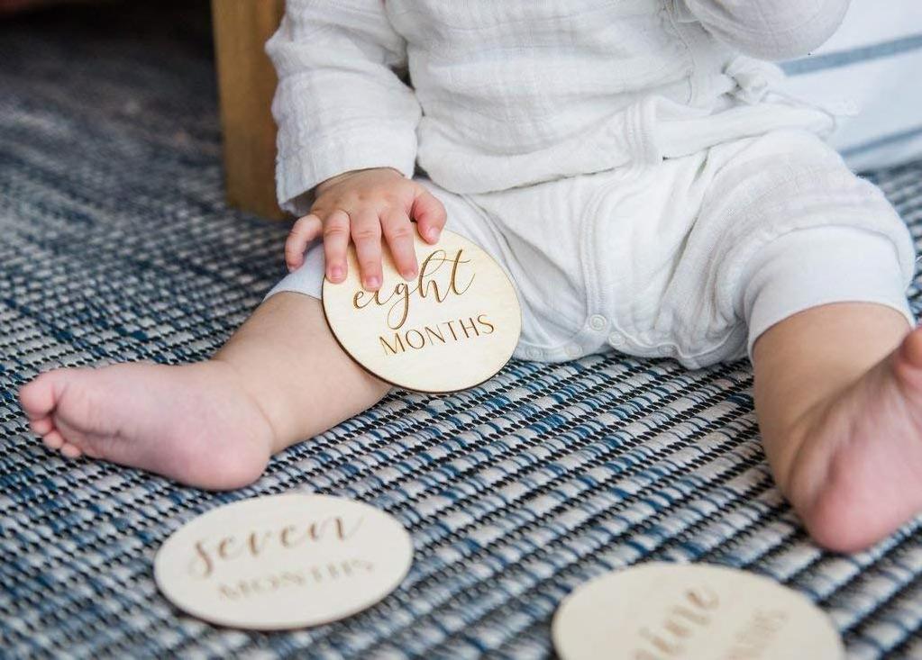 Wooden Baby Milestone Cards, Multifunctional Solid Wood Educational Play milestone Disc