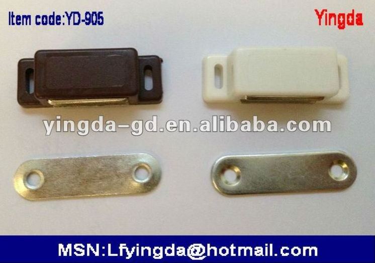 YD-905 Magnetic door catch Two hole plate Magnetic catch from cabinet door magnetic catches factory