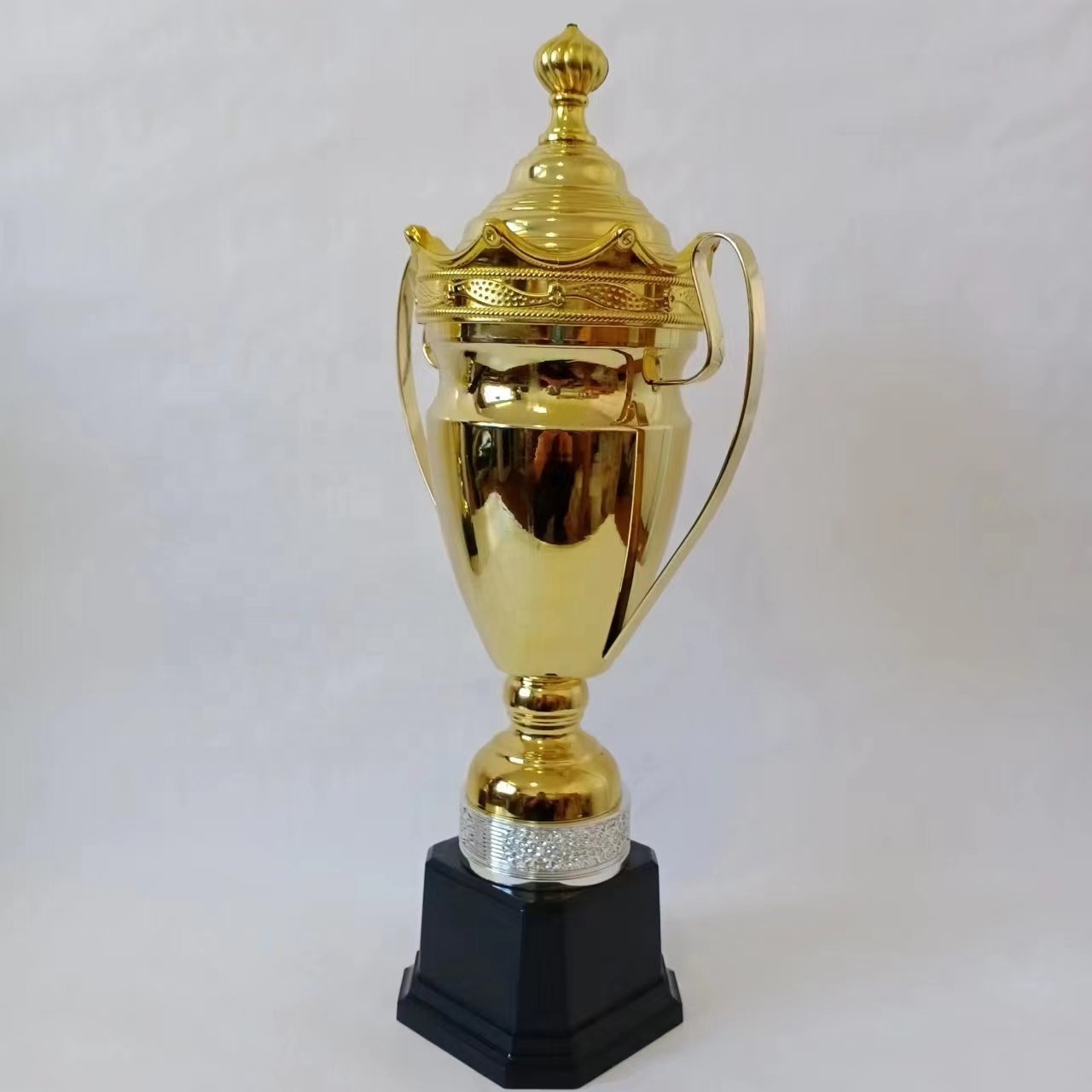 Oneway Manufacturer Customize plaques awards trophy cup medel for emmy award