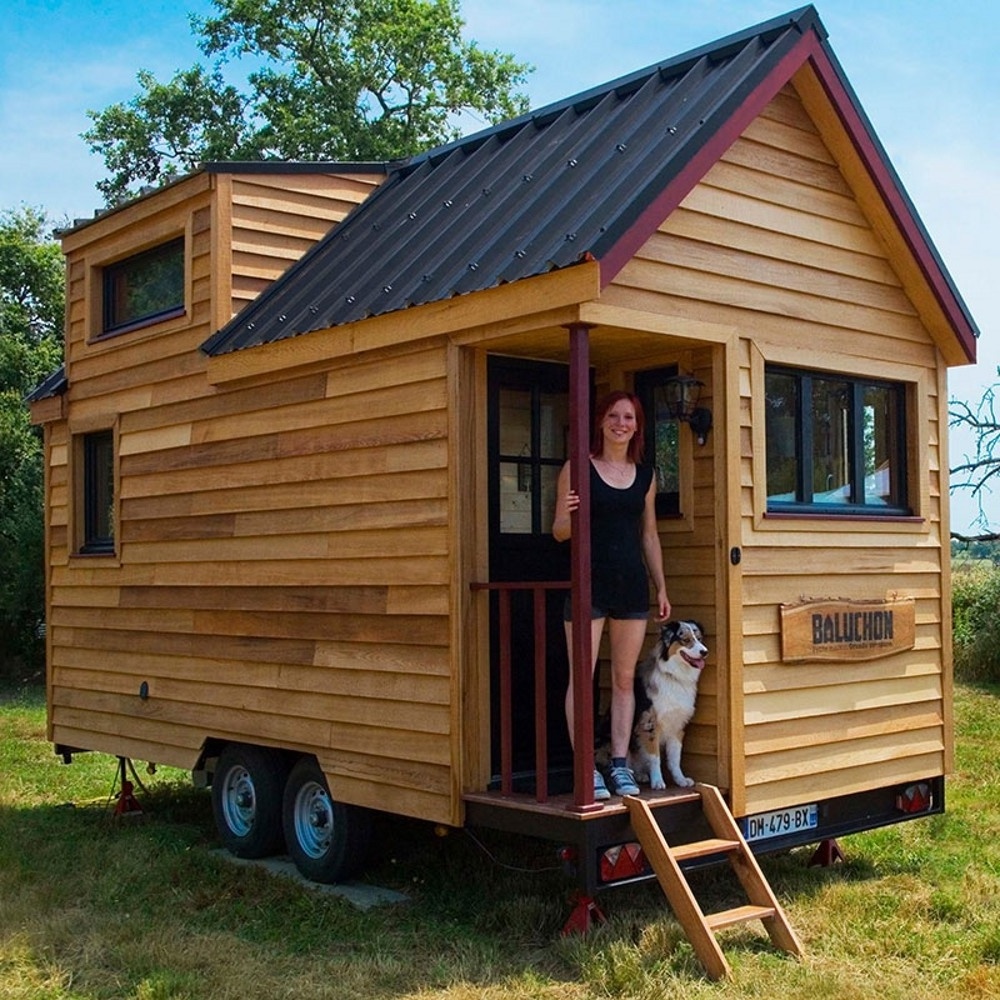 Wooden prefabricated green tiny home on wheels container houses with wheels mobile trailer log cabin wooden house for sale price