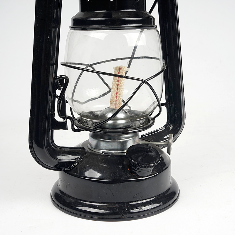 Outdoor Portable Decorative Camping  light Kerosene Lantern