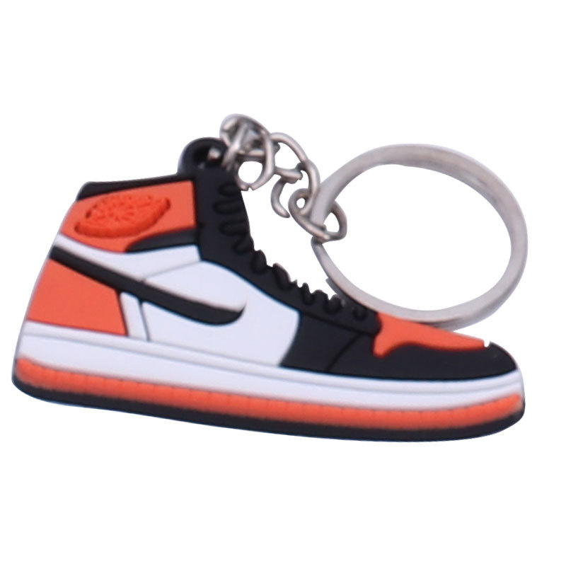 Manufacturer wholesale full custom 3d pvc rubber promotional keychains 2d sneaker heads shoe keychain carabiners