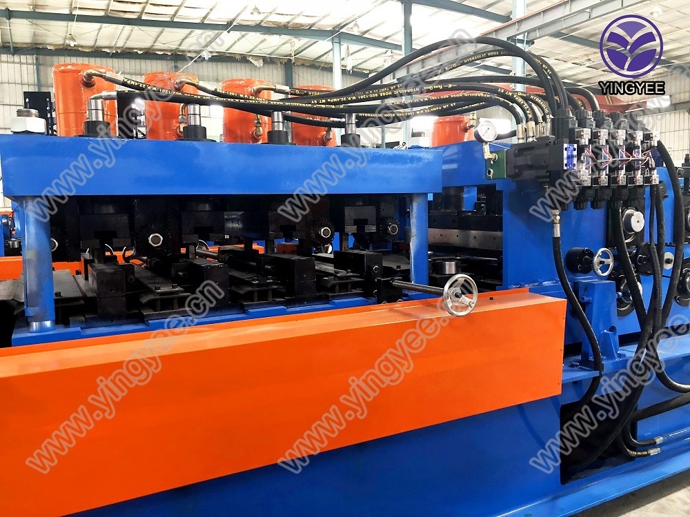 YINGYEE machinery Automatic CZ purlin roll forming machine