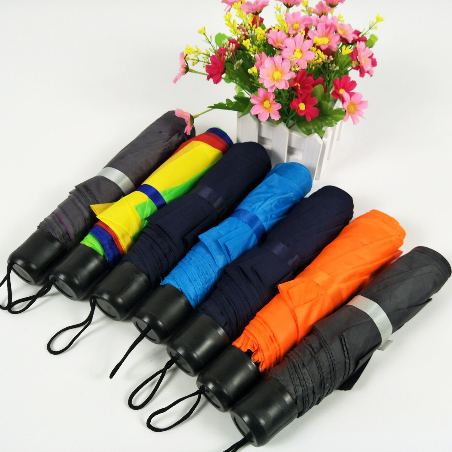 Umbrella manufacturers 8K rain fold manual cheap umbrella  men and women promotional activities mini short umbrella