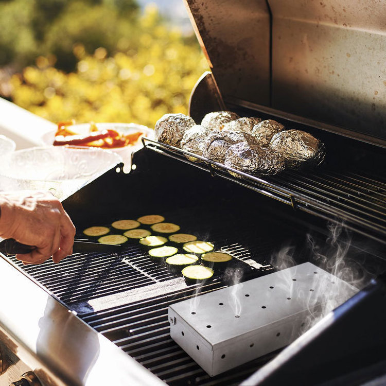 Heavy Duty Stainless Steel BBQ Smoker Box with Hinged Lid for Wood Chips Barbecue Meat Smoking for Charcoal and Gas Grills