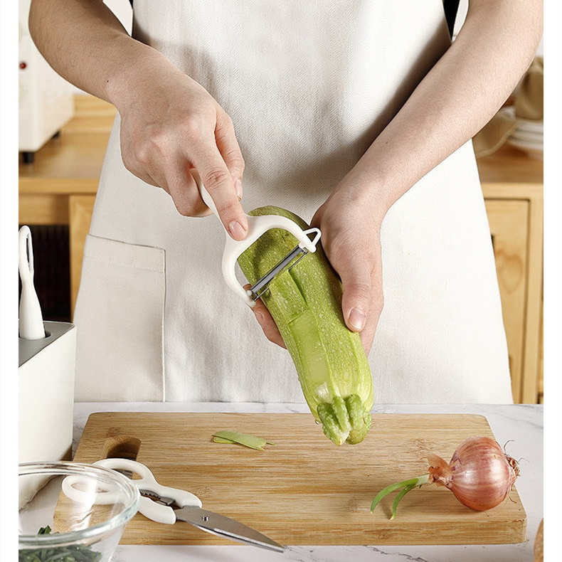 New Arrival Kitchen Gadget For Kitchen Accessories Including Paring Knife Scissors Peeler Opener and Egg Whisk