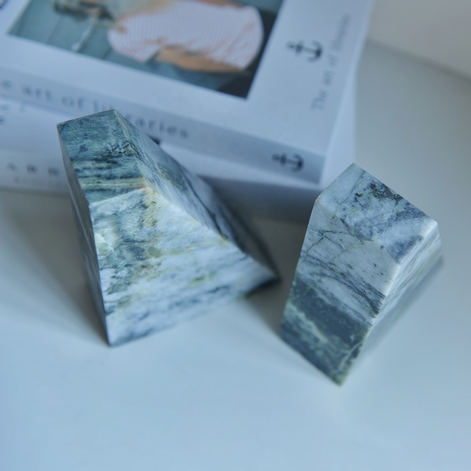 Wholesale Luxury Stone Customize Home Decor Stone Bookends Sculpture Green Marble book end