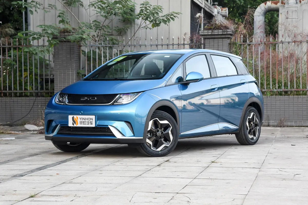 Byd Dolphin Electric Car 2023 Fashion Edition 420KM Ev Car Cost-Effective Compact Electric Vehicle