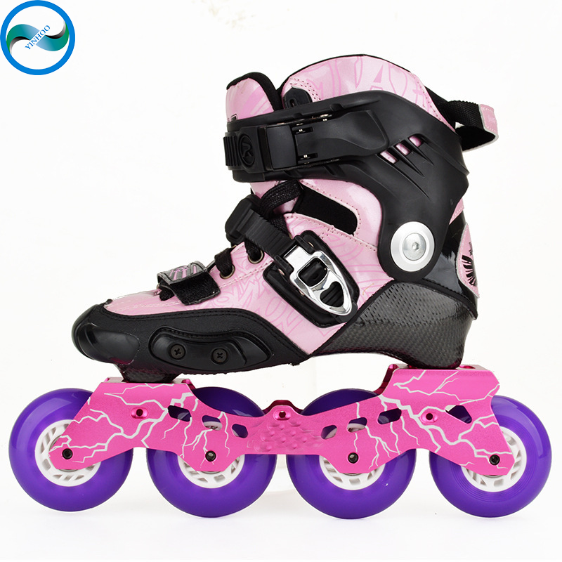 Hot Selling and Wholesale Flashing Pu Wheels Roller Adjustable Skate Shoes for Kids and Adults