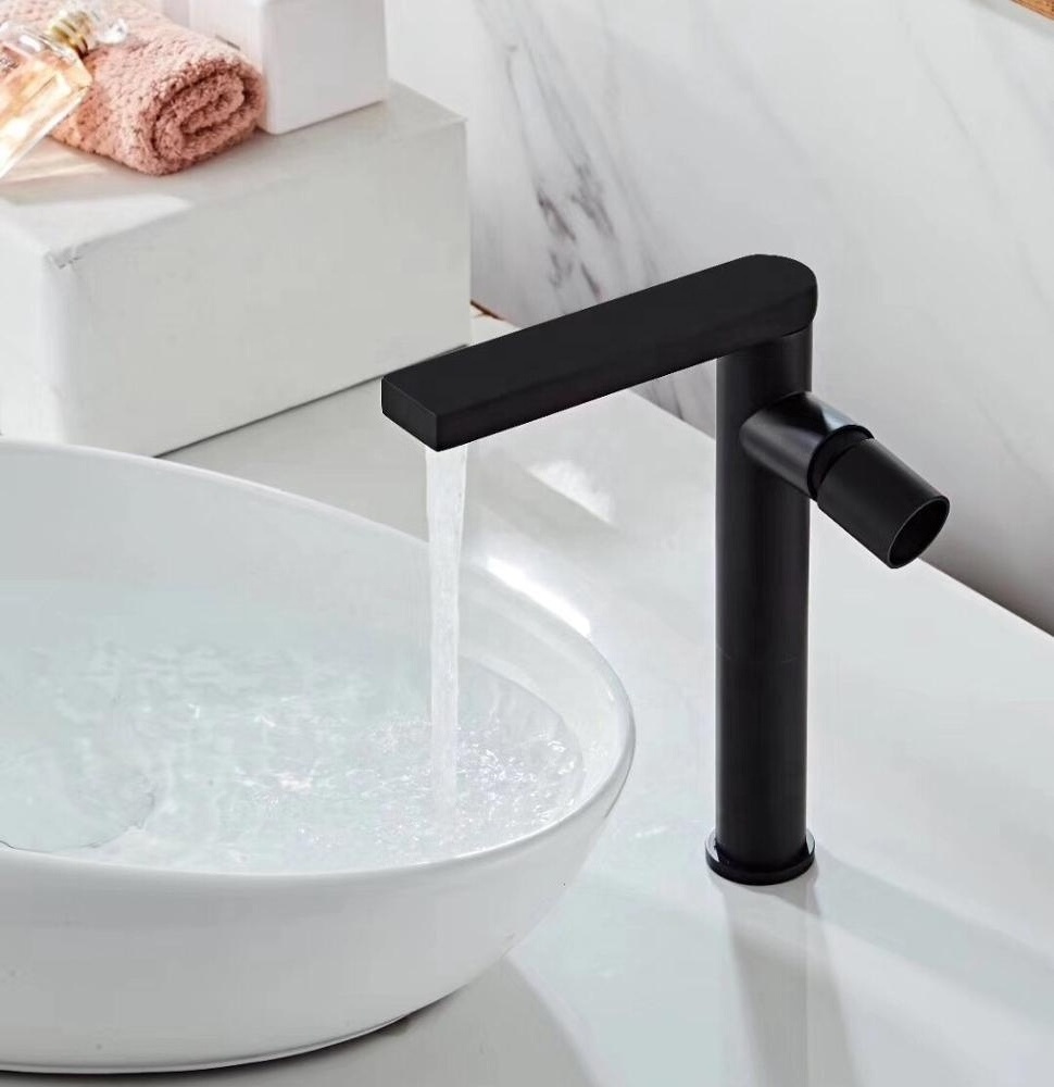 YLB5803 Deck mounted hot and cold water mixer, zinc alloy single handle sink tap, luxurious wash hand basin faucet