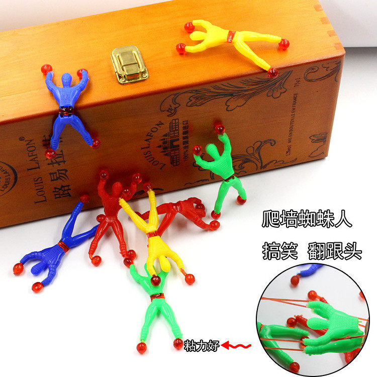 2023 New Tiktok hot selling M529 Funny Party Favor Children Classic Plastic Tricky SpiderMan Climb Wall Sticky Palm Children toy