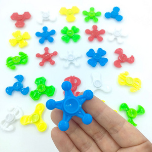 2024 Tiktok  wholesale 4cm children's fingertip spinner plastic mini fidget spinner stress relief toys