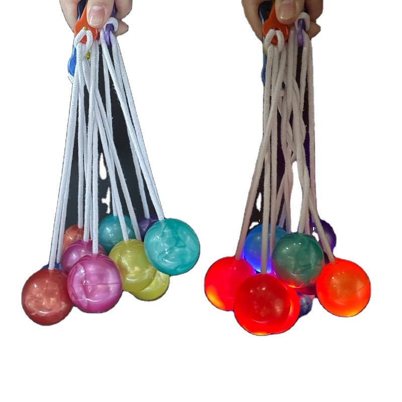 2023 Hot Selling Novelty Design Funny Tek Tek Noise Maker Pro Clackers Ball Click Clack Ball with Light for Kids