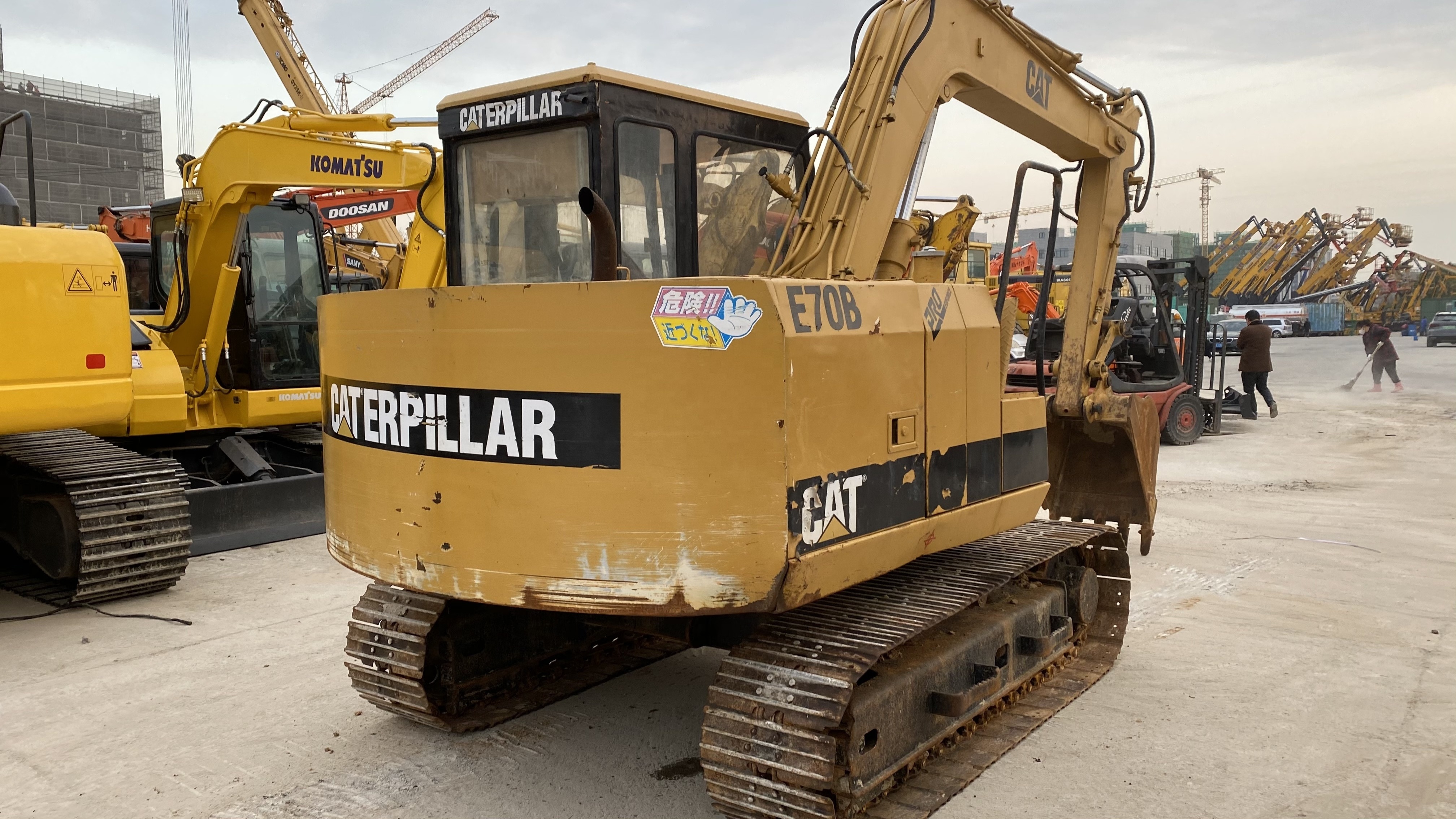 Used CAT mini small excavator caterpillar E70B used caterpillar mini excavator for sale