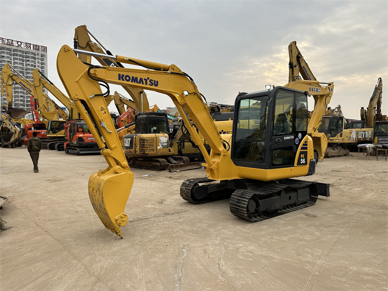 Used mini excavators komatsu PC56-7 excavator second hand 5.6 tons mini komatsu excavator 56 for sale