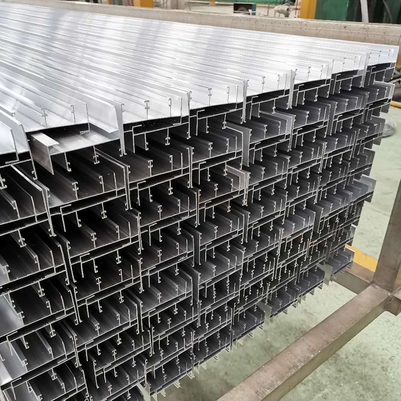 Extruded aluminum profile divergent mould extruded 5.85 meters length aluminum profiles