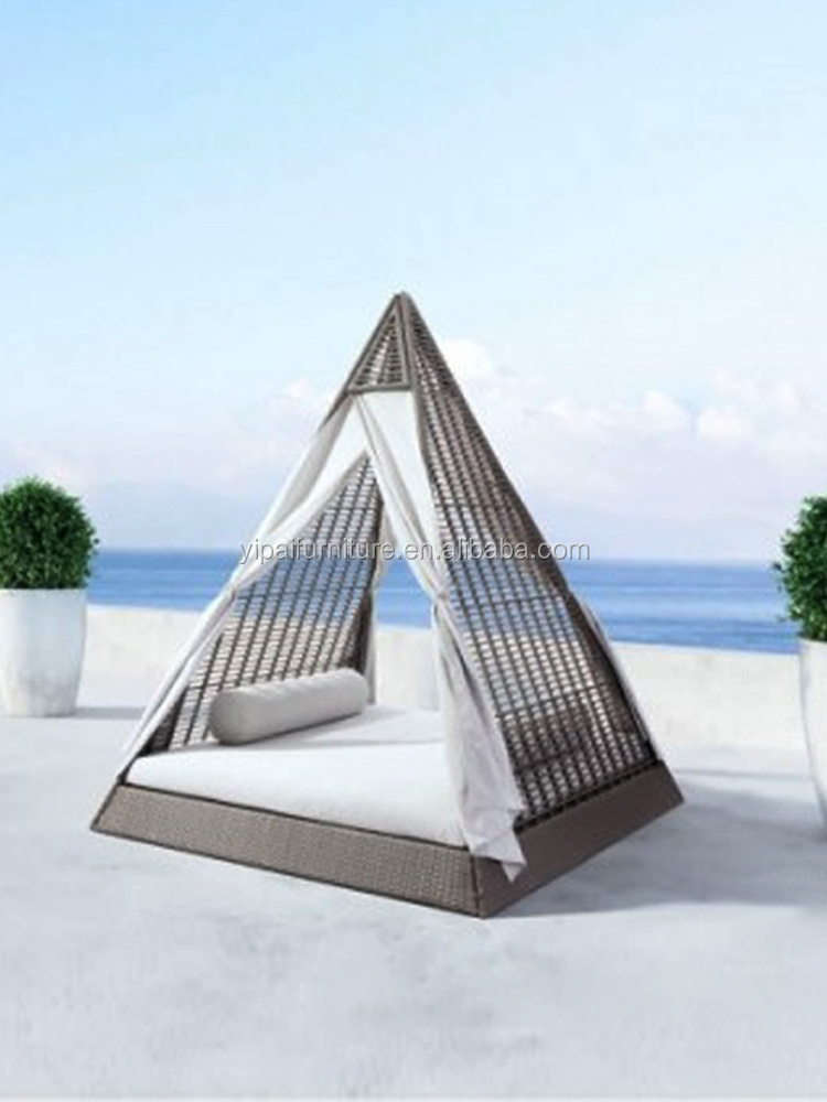 Outdoor leisure creative reclining bed lounge chair outdoor furniture daybed