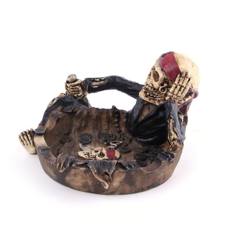 Hot Sales Smoking Cigar Pirate Resin colorful ashtray Cigar Tobacco Cool Man Skeleton Ashtray