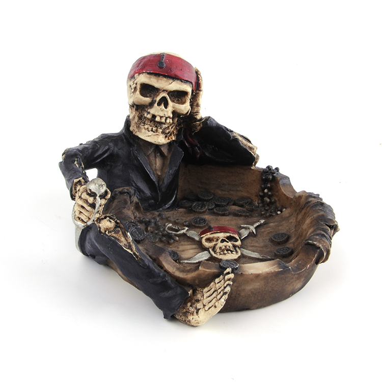 Hot Sales Smoking Cigar Pirate Resin colorful ashtray Cigar Tobacco Cool Man Skeleton Ashtray