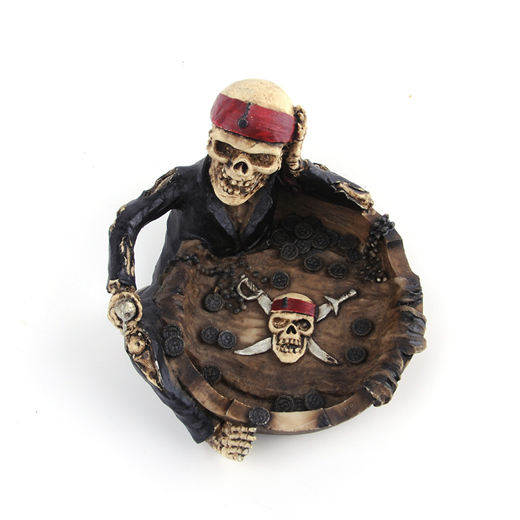 Hot Sales Smoking Cigar Pirate Resin colorful ashtray Cigar Tobacco Cool Man Skeleton Ashtray