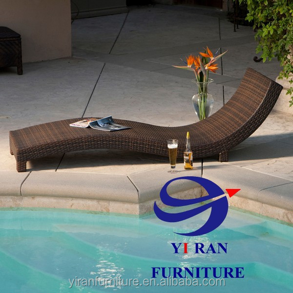 New Outdoor Wicker Sun Lounge Day Bed Wheels Pool Deck Rattan Cane Furniture