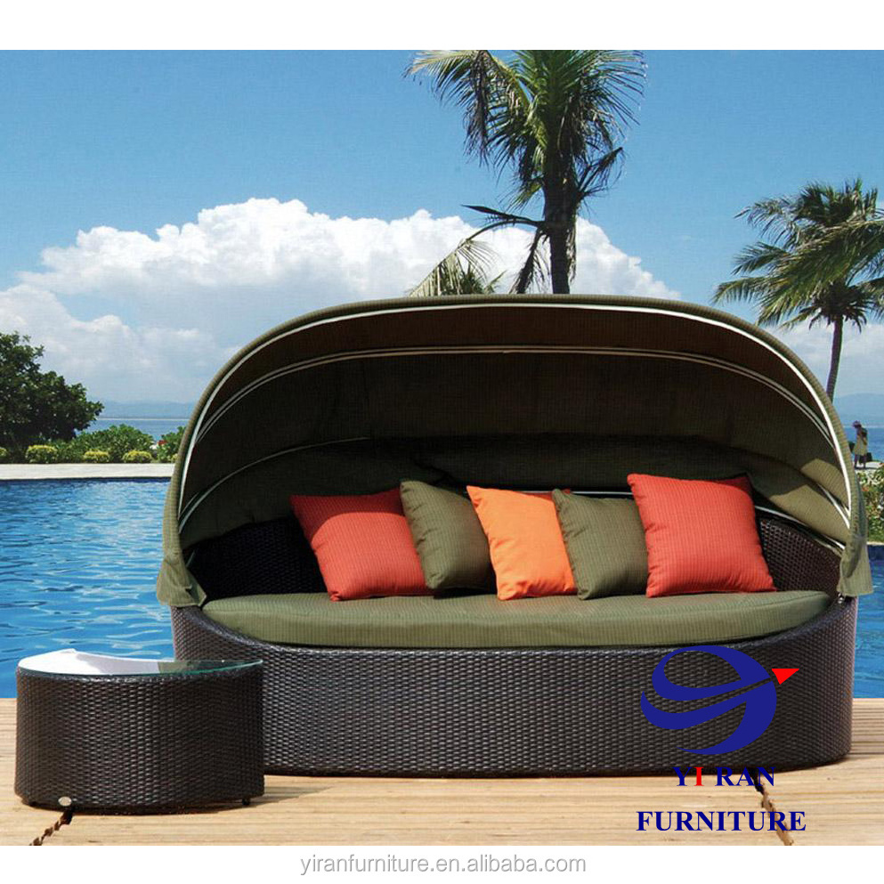 Rattan round outdoor lounge bed with canopy