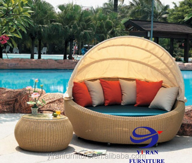 Rattan round outdoor lounge bed with canopy