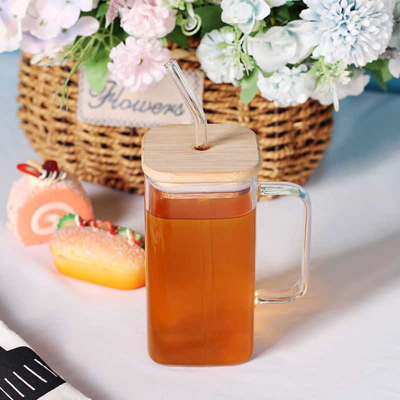 Hot sale 510ml 17oz  square shape glass drinking beer juice milk can cup with colored handle bamboo lid and glass straw