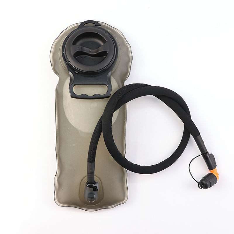 Wholesale Price Eco Friendly 1L 2L 3L BPA Free Climbing and Camping Drinking TPU Water Bladder