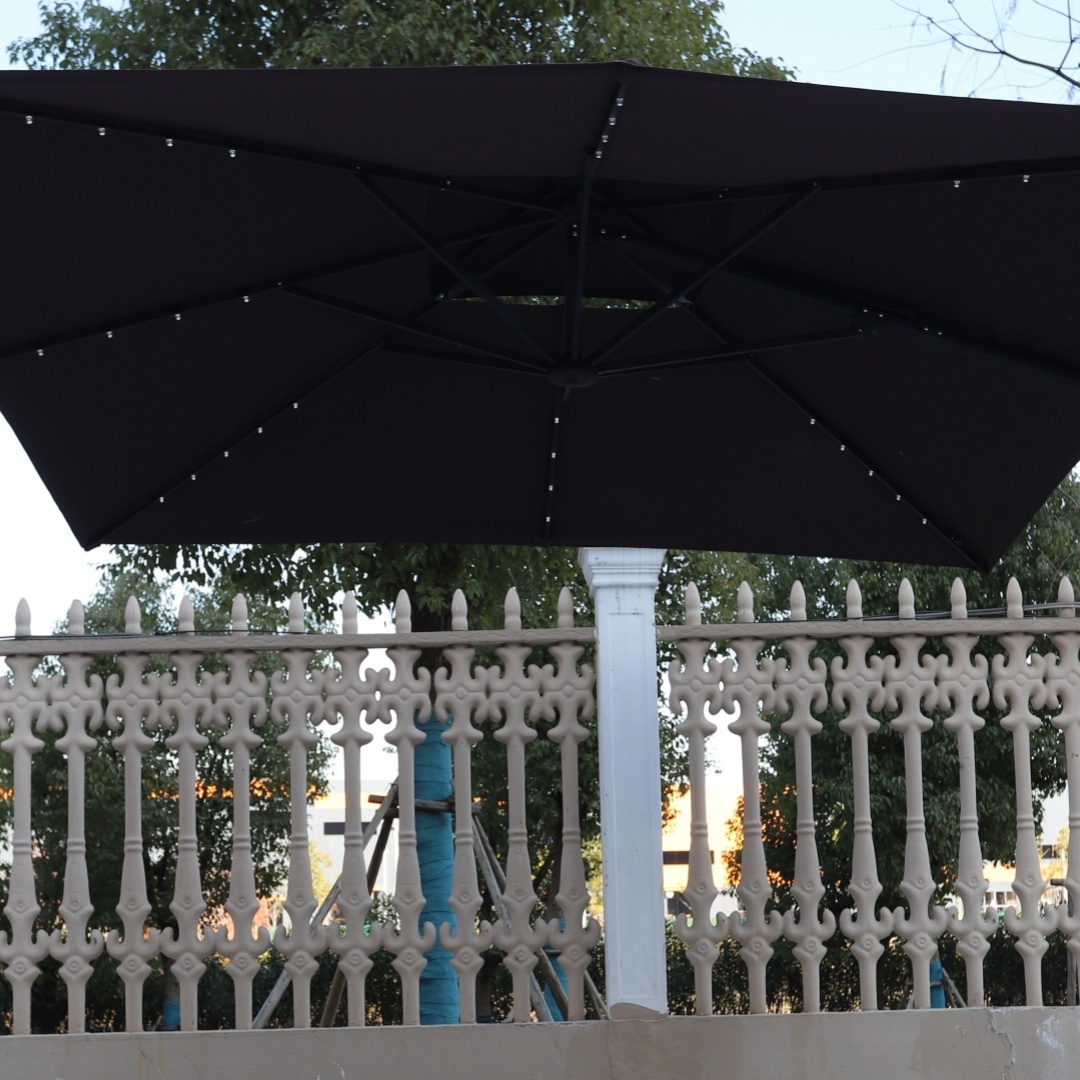 Wholesale Commercial Large Solar Cantilever Patio Umbrella Shade Outdoor LED Roman Pemisula Umbrella Parasol