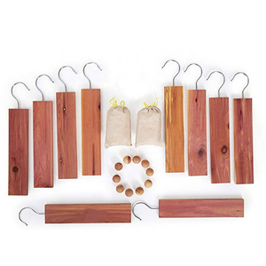 Yisidikao Natural Color Aromatic Block Sachet Rings Set Boards Hanger Cedar Wooden