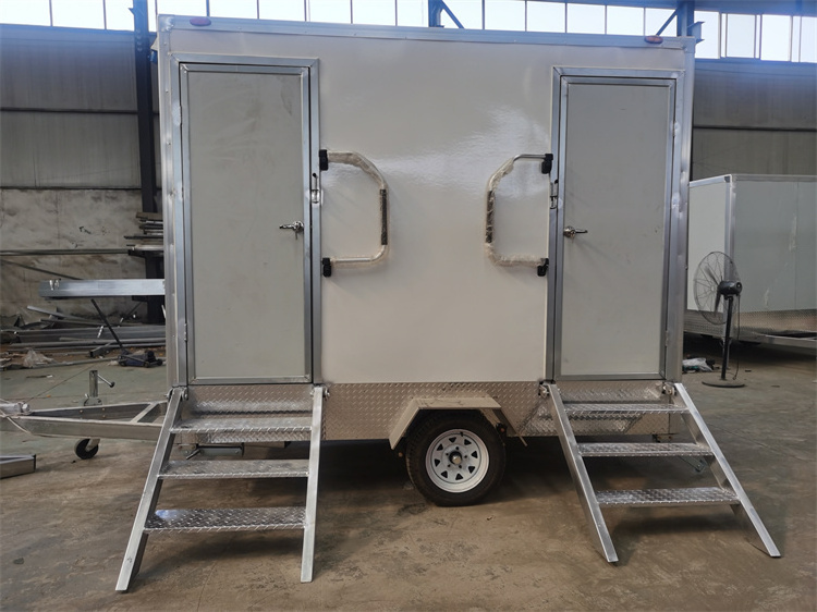 Commercial events trailer mobile toilets outdoor with urinal ready to use manufactured toilet trailer for sale