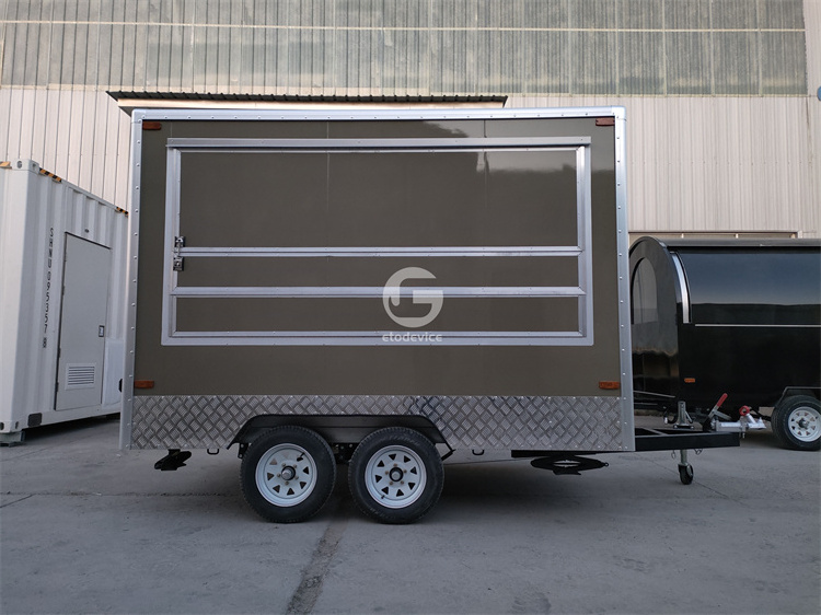 2023 Customized Color Street Food Trailer Hot Dog Cart Ice Cream Juice Bar Mobile Restaurant Food Pickup Truck