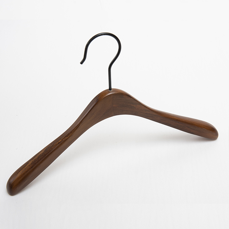 Deluxe Garment Hotel Brand Customized Wooden Hanger with Clips