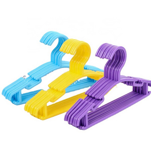 Children's clothes  Plastic Hanger with nothches plastic hangers with hooks