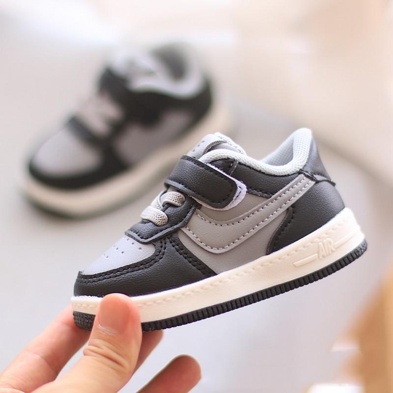 New Wholesale Children Board Shoes Sports Girls Baby Shoes Casual Shoes Stock Kids Sneakers Soft Sole Running Soccer Walking