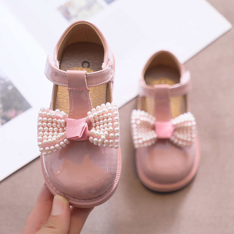 Spring autumn 2022 new baby children's pearl rhinestone soft sole princess shoes girl lacquer finish small leather shoes