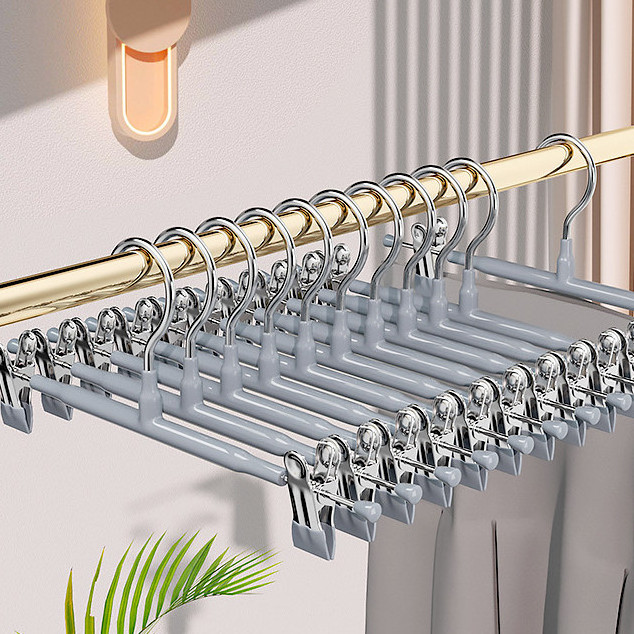 Removable Plastic Clothes Hanger With Clips Swivel Hook Non Slip Hangers For Clothes Space Saving Pants Hanger